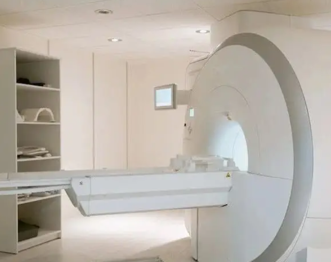 Herringbone artifact (also called spike artifact)  in MRI